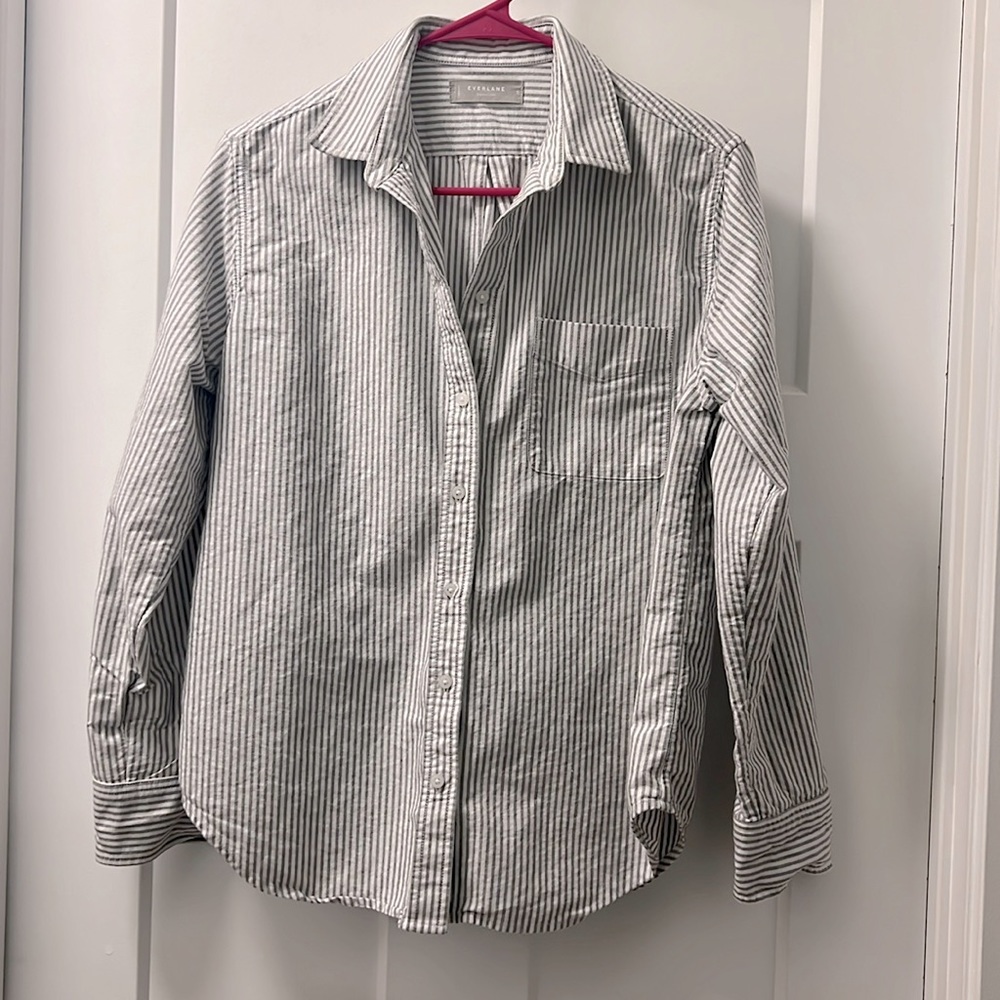 Everlane cotton pinstrip button down size 6